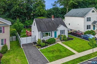 41 Lynwood Road, Verona, NJ 07044