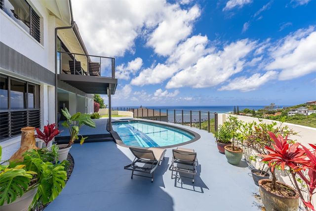 5335 Puahia Place, Honolulu, HI 96821