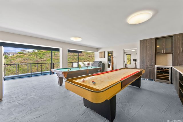 5335 Puahia Place, Honolulu, HI 96821