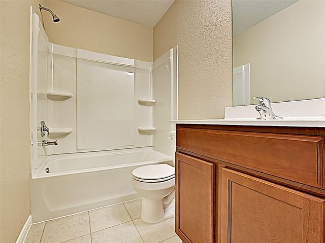 725 Totem Trail Drive, La Marque, TX 77568