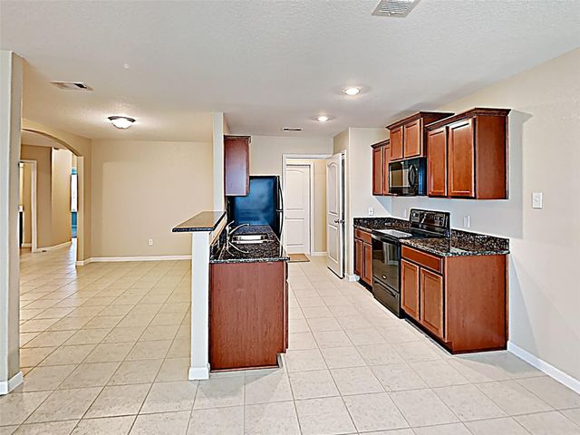 725 Totem Trail Drive, La Marque, TX 77568