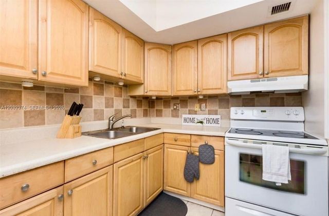 1967 S Ocean Blvd 205, Lauderdale By The Sea, FL 33062