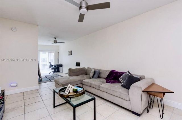 1967 S Ocean Blvd 205, Lauderdale By The Sea, FL 33062