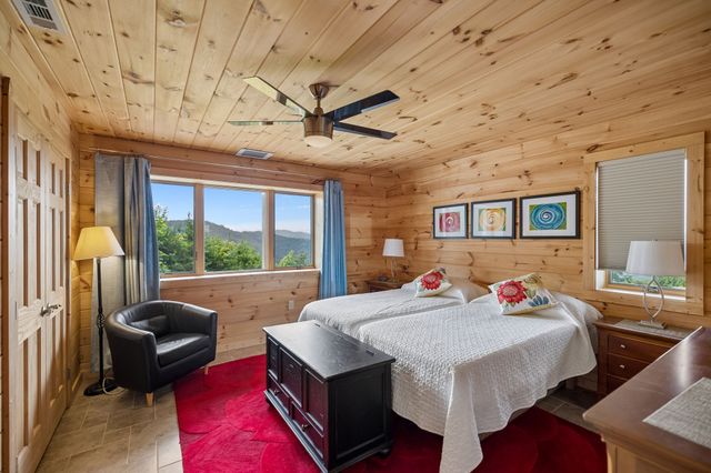 175 Bullet Mountain Dr, Tellico Plains, TN 37385
