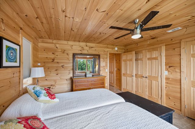175 Bullet Mountain Dr, Tellico Plains, TN 37385