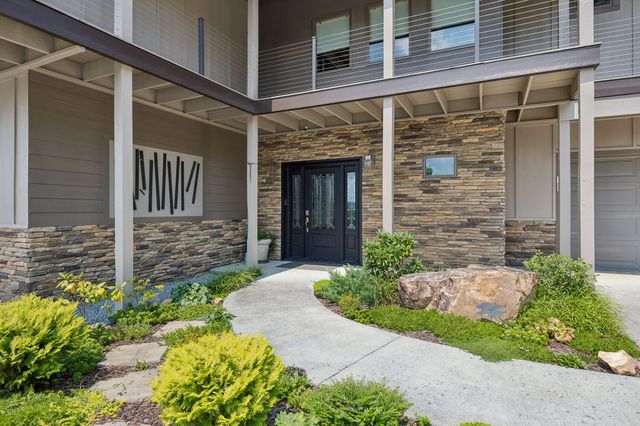175 Bullet Mountain Dr, Tellico Plains, TN 37385