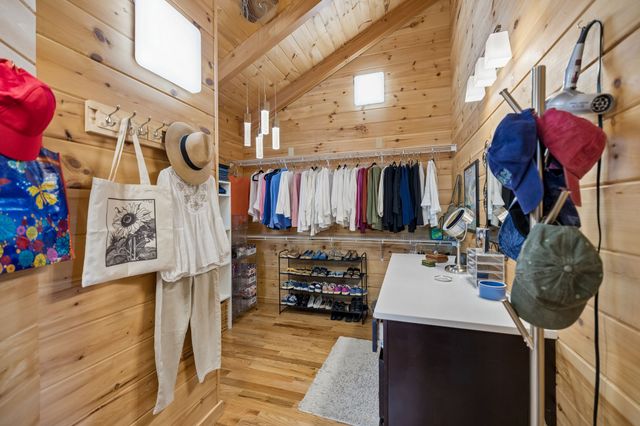 175 Bullet Mountain Dr, Tellico Plains, TN 37385