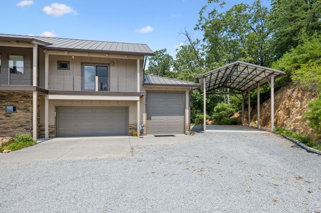 175 Bullet Mountain Dr, Tellico Plains, TN 37385