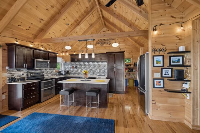175 Bullet Mountain Dr, Tellico Plains, TN 37385