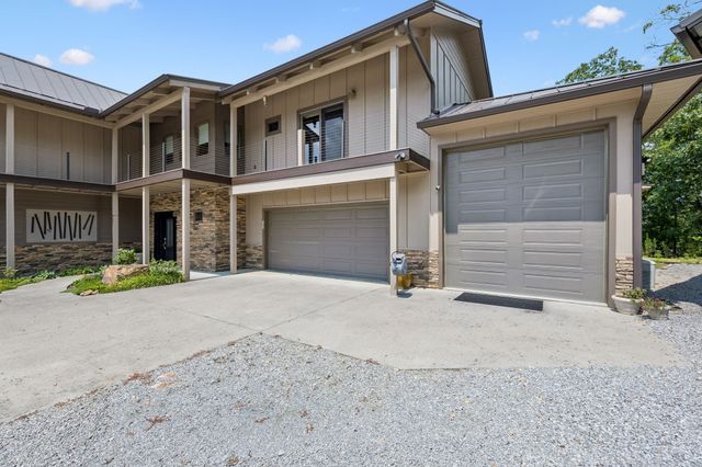 175 Bullet Mountain Dr, Tellico Plains, TN 37385