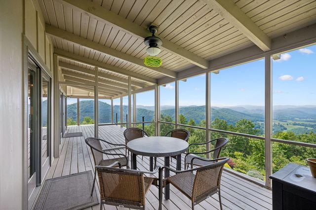 175 Bullet Mountain Dr, Tellico Plains, TN 37385