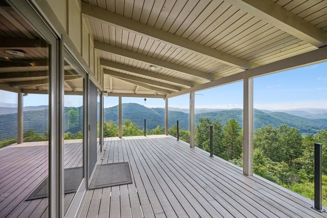 175 Bullet Mountain Dr, Tellico Plains, TN 37385
