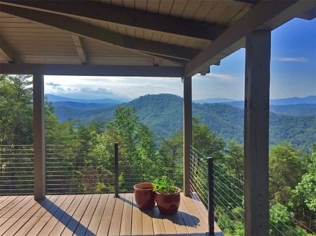 175 Bullet Mountain Dr, Tellico Plains, TN 37385