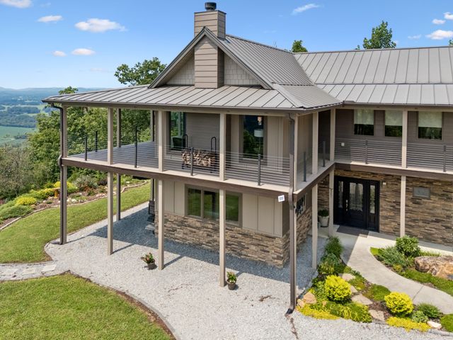 175 Bullet Mountain Dr, Tellico Plains, TN 37385