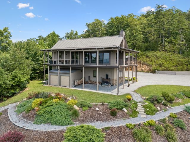 175 Bullet Mountain Dr, Tellico Plains, TN 37385