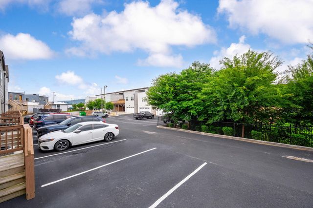 1325 Central Avenue, Chattanooga, TN 37408