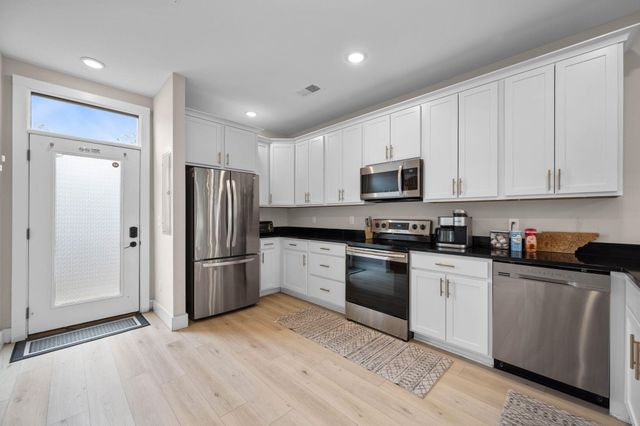 1325 Central Avenue, Chattanooga, TN 37408