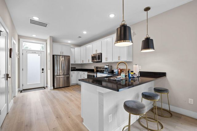1325 Central Avenue, Chattanooga, TN 37408