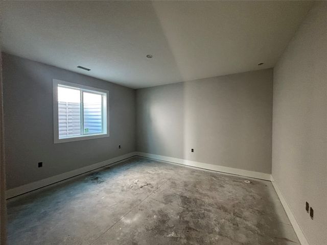 4705 177th Street, Urbandale, IA 50323