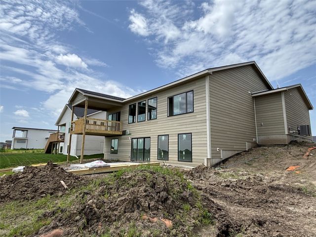 4705 177th Street, Urbandale, IA 50323