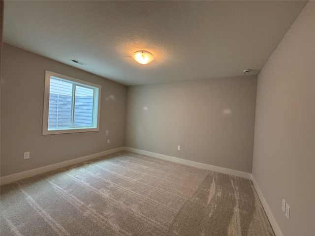 4705 177th Street, Urbandale, IA 50323