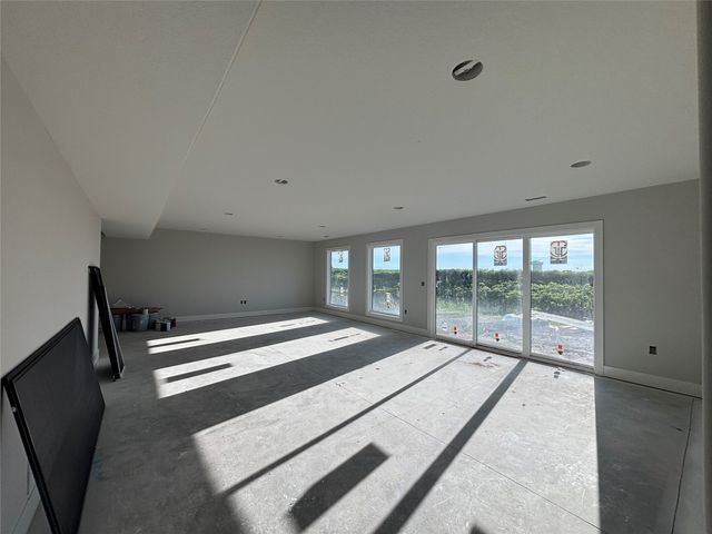 4705 177th Street, Urbandale, IA 50323