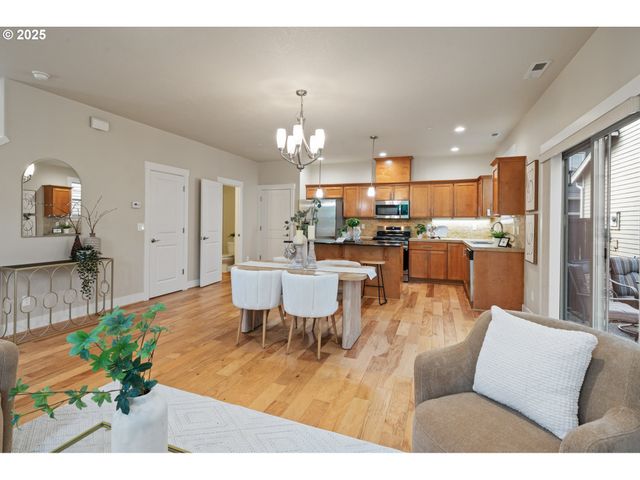 12150 Sw LAUSANNE St, Wilsonville, OR 97070
