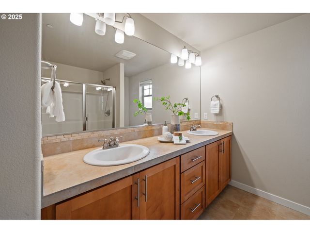 12150 Sw LAUSANNE St, Wilsonville, OR 97070