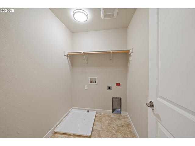 12150 Sw LAUSANNE St, Wilsonville, OR 97070