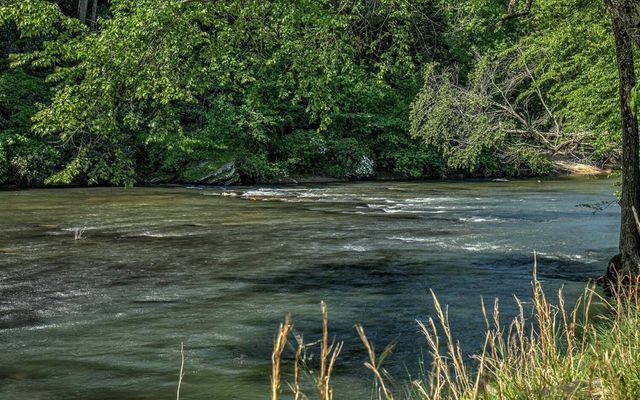 343 Muller Lane, Ellijay, GA 30540