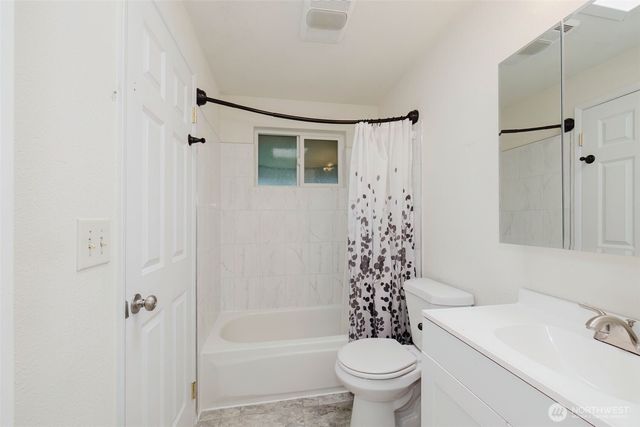 7300 Trica Avenue NE, Bremerton, WA 98311