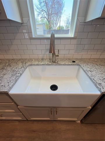 1047 Davis Street N, Sulphur Springs, TX 75482