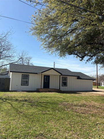 1047 Davis Street N, Sulphur Springs, TX 75482