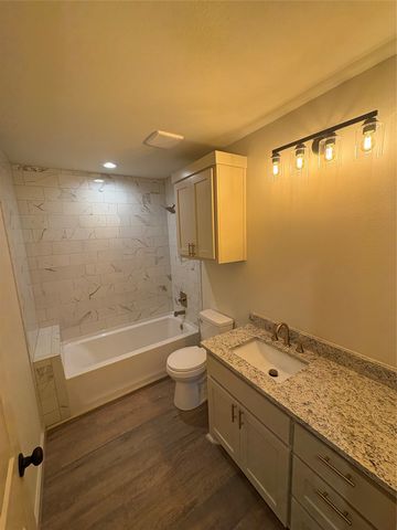 1047 Davis Street N, Sulphur Springs, TX 75482