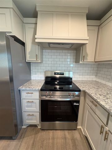 1047 Davis Street N, Sulphur Springs, TX 75482