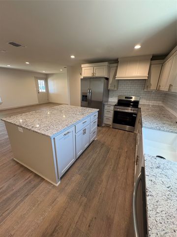 1047 Davis Street N, Sulphur Springs, TX 75482