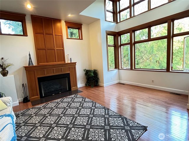 4518 91st Avenue SE, Mercer Island, WA 98040