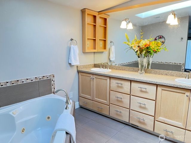 4518 91st Avenue SE, Mercer Island, WA 98040