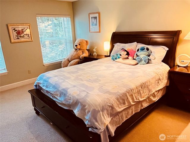 4518 91st Avenue SE, Mercer Island, WA 98040