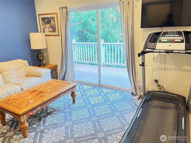 4518 91st Avenue SE, Mercer Island, WA 98040