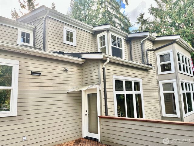 4518 91st Avenue SE, Mercer Island, WA 98040