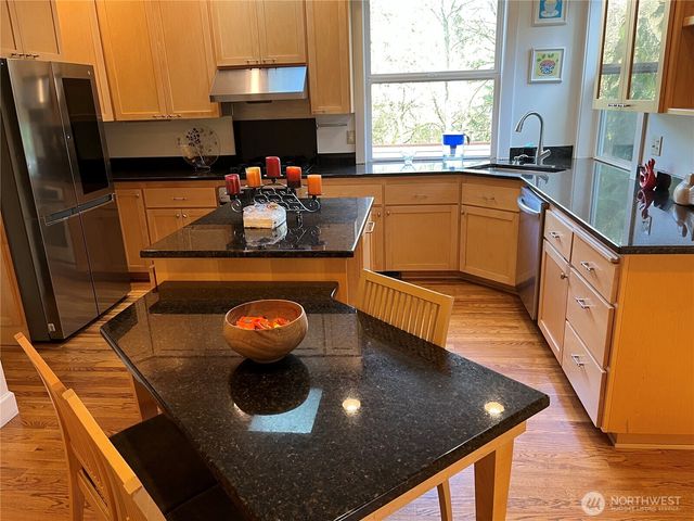 4518 91st Avenue SE, Mercer Island, WA 98040