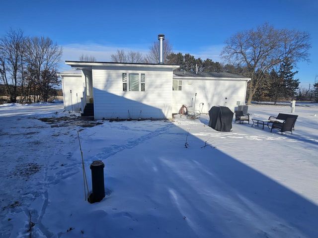 523 County Rd A Road, Oxford, WI 53952