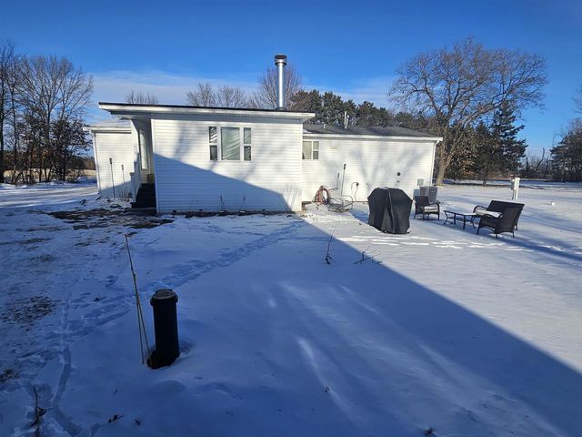 523 County Rd A Road, Oxford, WI 53952