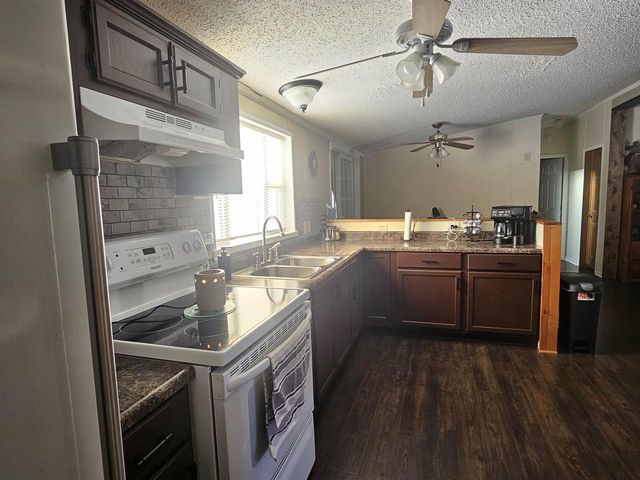 523 County Rd A Road, Oxford, WI 53952