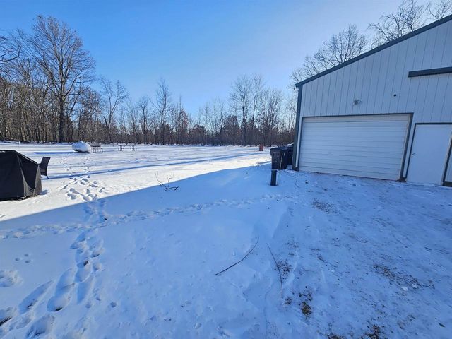 523 County Rd A Road, Oxford, WI 53952