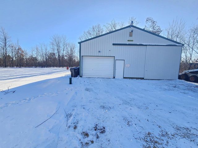 523 County Rd A Road, Oxford, WI 53952