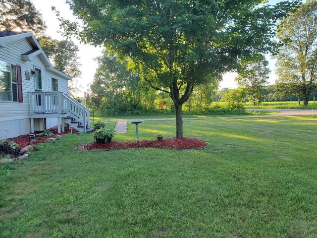 523 County Rd A Road, Oxford, WI 53952