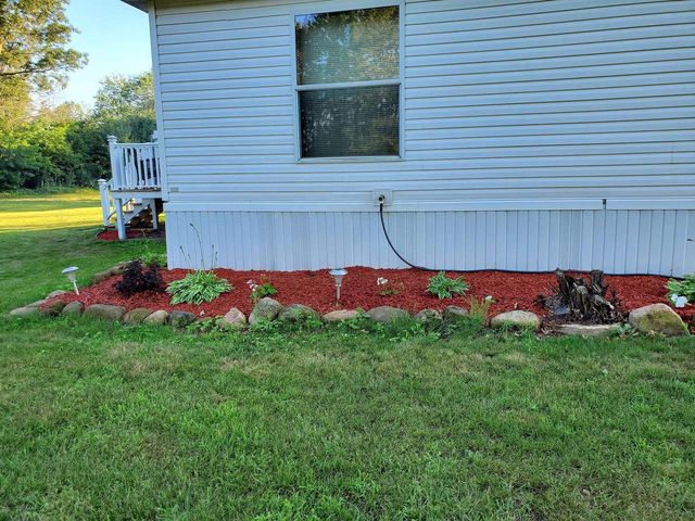 523 County Rd A Road, Oxford, WI 53952