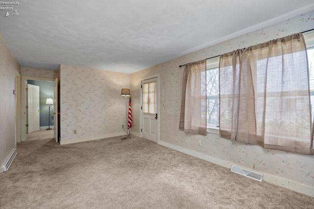 N 1009 5th Street, Fremont, OH 43420